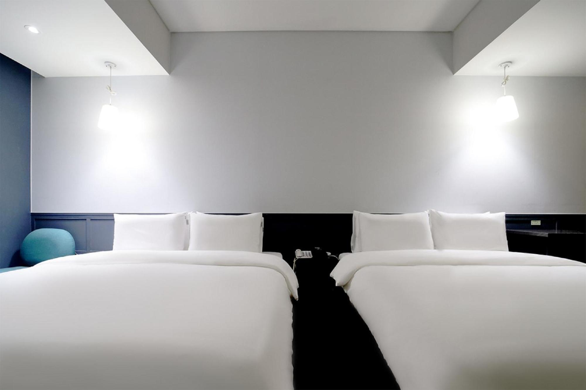Seomyeon Hound Hotel 1St Street Busan Room photo