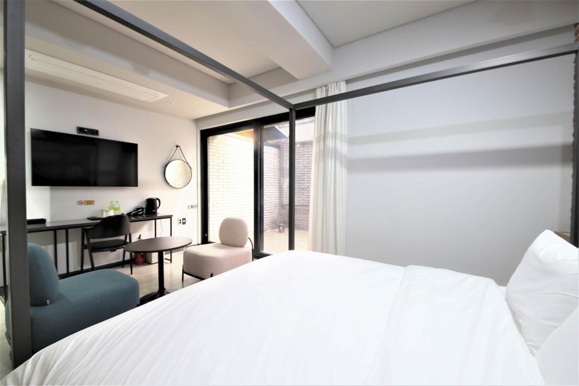 Seomyeon Hound Hotel 1St Street Busan Exterior photo