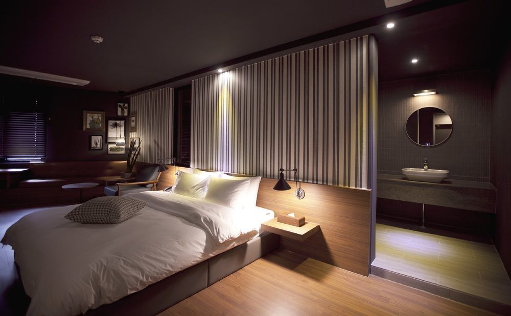 Seomyeon Hound Hotel 1St Street Busan Exterior photo