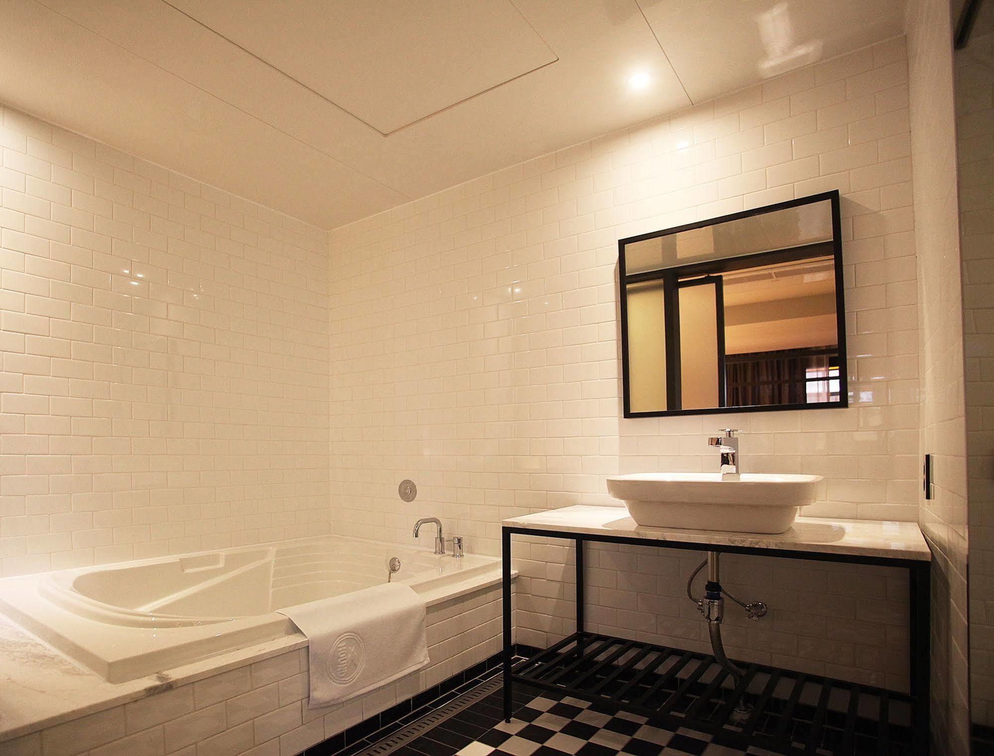 Seomyeon Hound Hotel 1St Street Busan Exterior photo